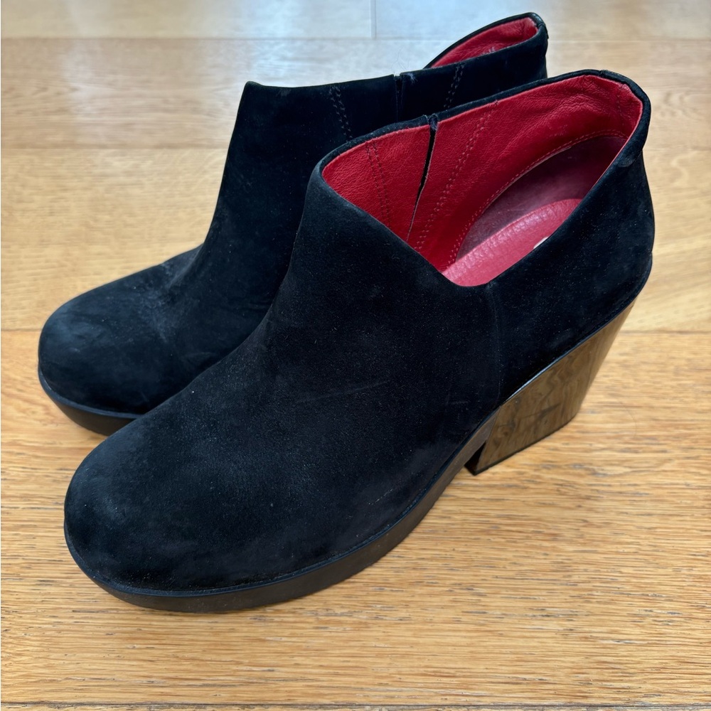 Camper Black Suede Ankle Boots with Red Interior